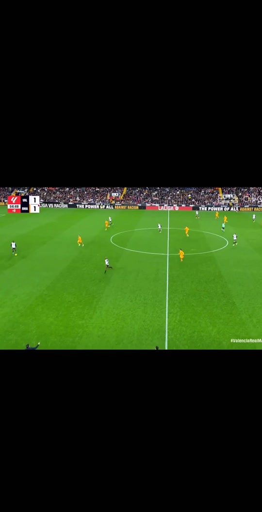 皇家马德里攻击端火力全开,轻松取胜 皇家马德里攻击端火力全开,轻松取胜